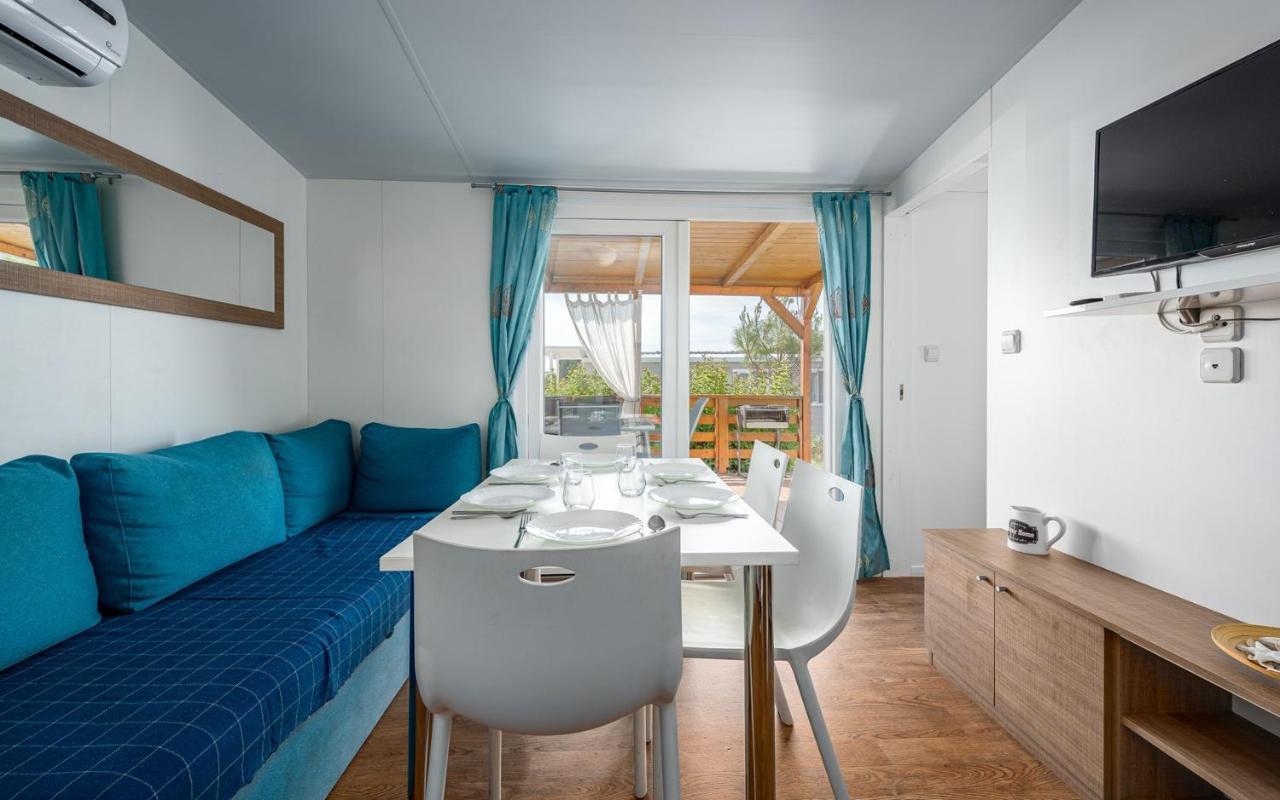 Panorama Mobile Homes In Camping Park Umag Room photo